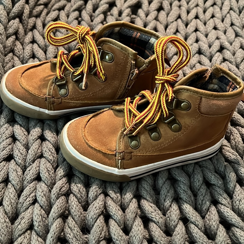 Cat & Jack Toddler Lace Up Boots Size 8 - Picture 4 of 11
